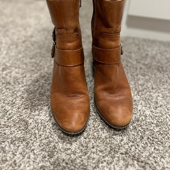 Anne Klein size 8 ankle boots (zip up) - Picture 5 of 5